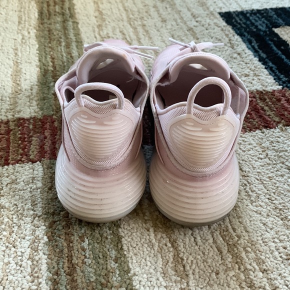 Nike Air Max 270 - Picture 5 of 6